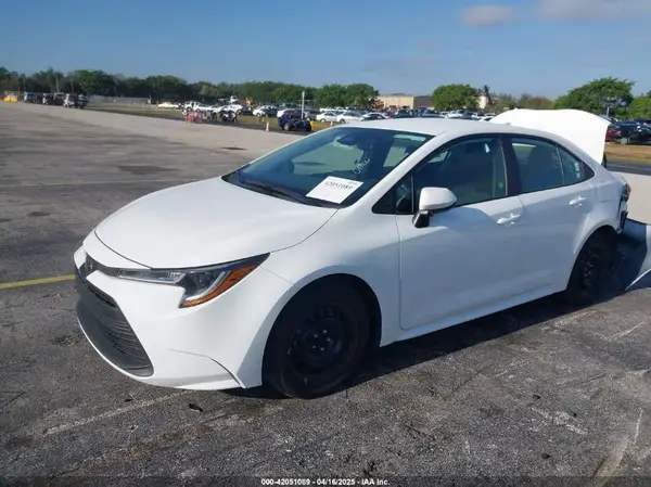 5YFB4MDE1RP138353 2024 TOYOTA COROLLA - Image 2