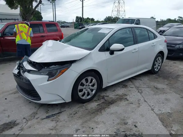 5YFB4MDE1RP171806 2024 TOYOTA COROLLA - Image 2