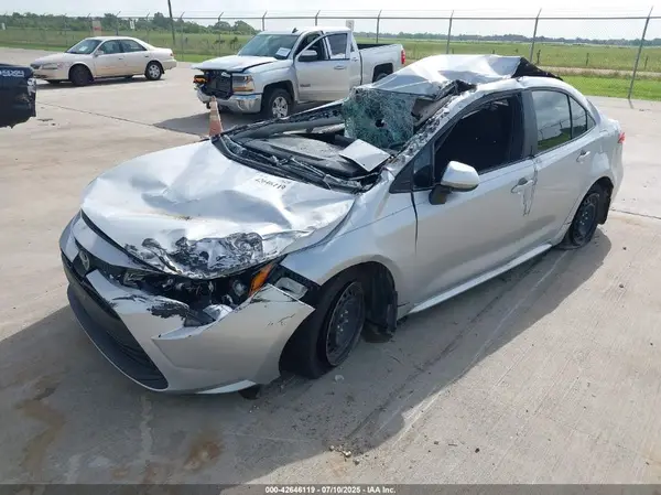 5YFB4MDE1RP199640 2024 TOYOTA COROLLA - Image 2
