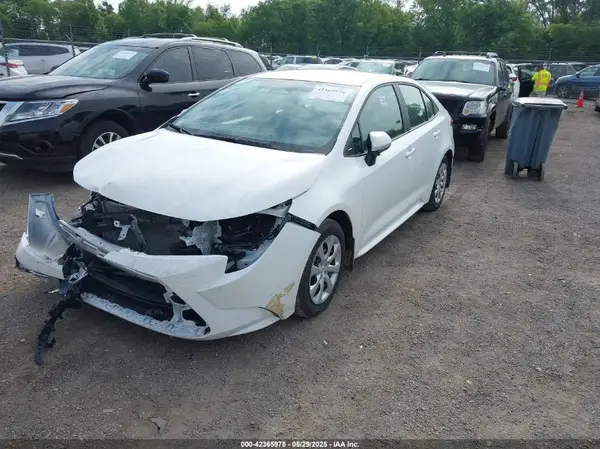 5YFB4MDE1RP206859 2024 TOYOTA COROLLA - Image 2