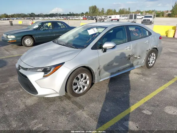 5YFB4MDE1SP231864 2025 TOYOTA COROLLA - Image 2