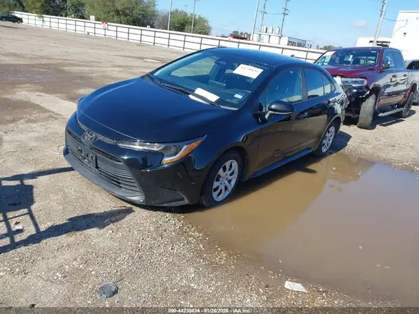 5YFB4MDE1SP237731 2025 TOYOTA COROLLA - Image 2