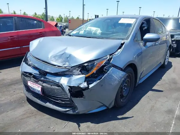 5YFB4MDE1SP247434 2025 TOYOTA COROLLA - Image 2