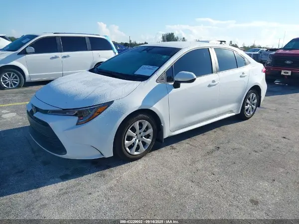 5YFB4MDE1SP266324 2025 TOYOTA COROLLA - Image 2