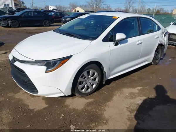 5YFB4MDE1SP287058 2025 TOYOTA COROLLA - Image 2