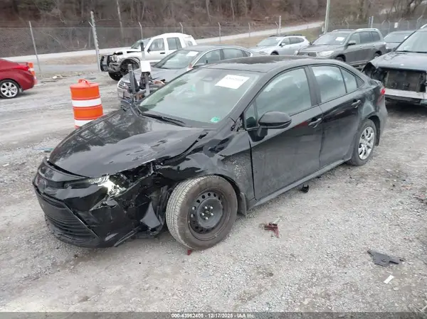 5YFB4MDE1SP298268 2025 TOYOTA COROLLA - Image 2