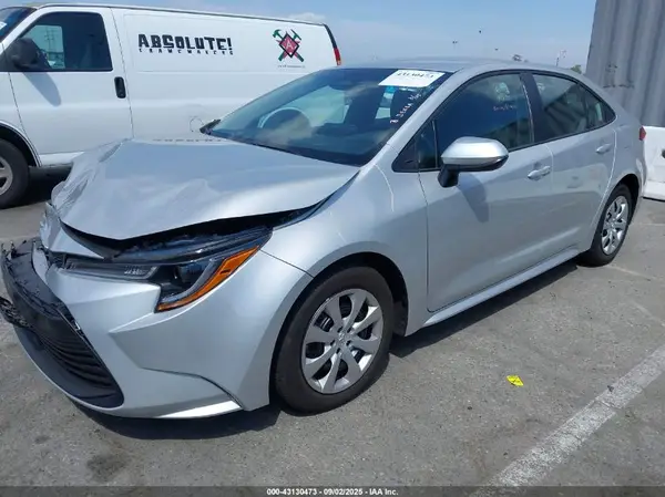 5YFB4MDE1SP305512 2025 TOYOTA COROLLA - Image 2