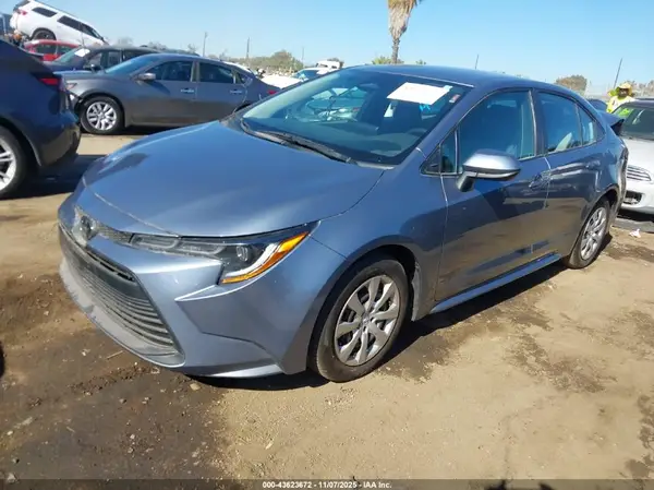 5YFB4MDE1SP330961 2025 TOYOTA COROLLA - Image 2