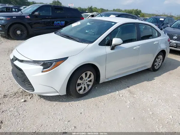 5YFB4MDE1SP334234 2025 TOYOTA COROLLA - Image 2