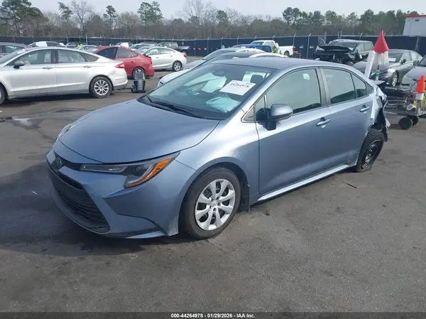 5YFB4MDE1SP352555 2025 TOYOTA COROLLA - Image 2