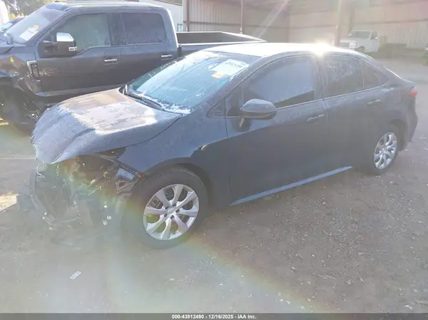 5YFB4MDE2PP016758 2023 TOYOTA COROLLA - Image 2