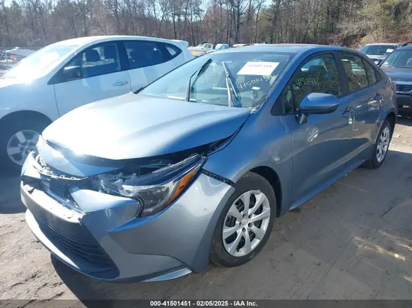 5YFB4MDE2PP035536 2023 TOYOTA COROLLA - Image 2