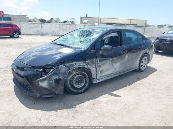 5YFB4MDE2RP105023 2024 TOYOTA COROLLA - Image 2