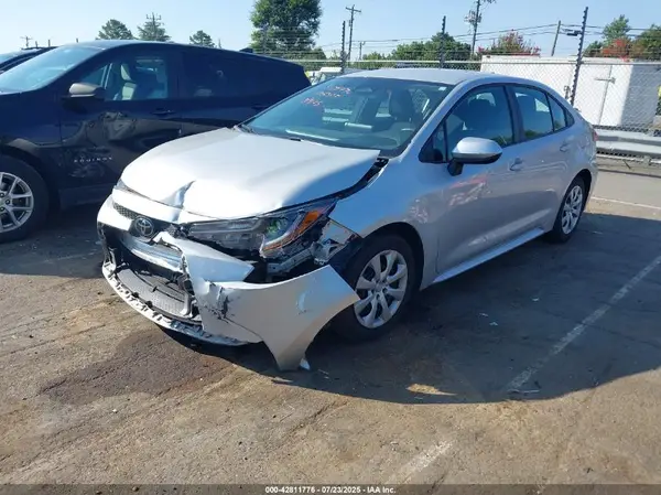 5YFB4MDE2RP105037 2024 TOYOTA COROLLA - Image 2