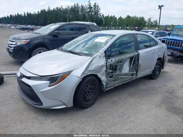 5YFB4MDE2RP107029 2024 TOYOTA COROLLA - Image 2