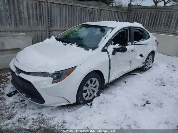 5YFB4MDE2RP116989 2024 TOYOTA COROLLA - Image 2