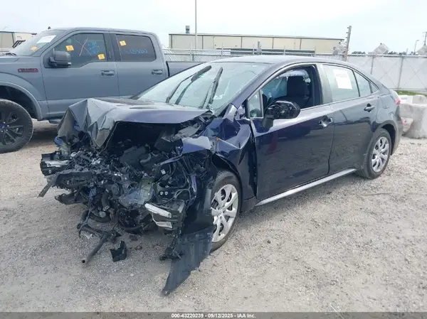 5YFB4MDE2RP117706 2024 TOYOTA COROLLA - Image 2