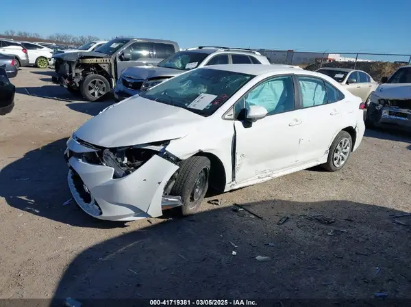 5YFB4MDE2RP124882 2024 TOYOTA COROLLA - Image 2