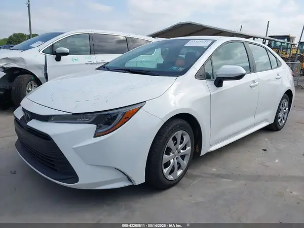 5YFB4MDE2RP132125 2024 TOYOTA COROLLA - Image 2