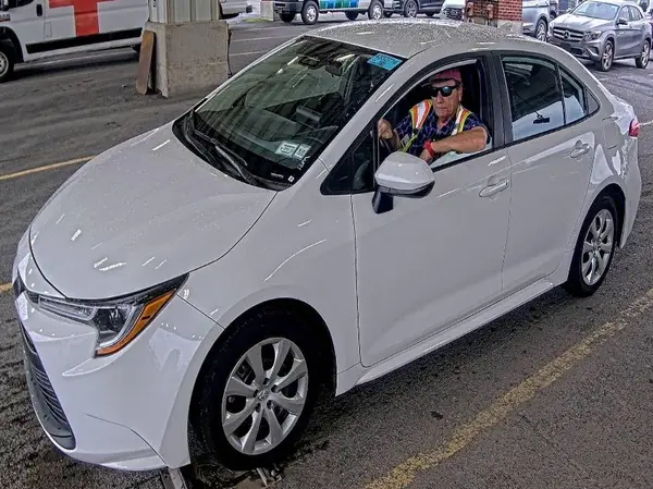 5YFB4MDE2RP137034 2024 TOYOTA COROLLA - Image 2