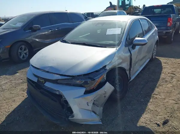 5YFB4MDE2RP161415 2024 TOYOTA COROLLA - Image 2