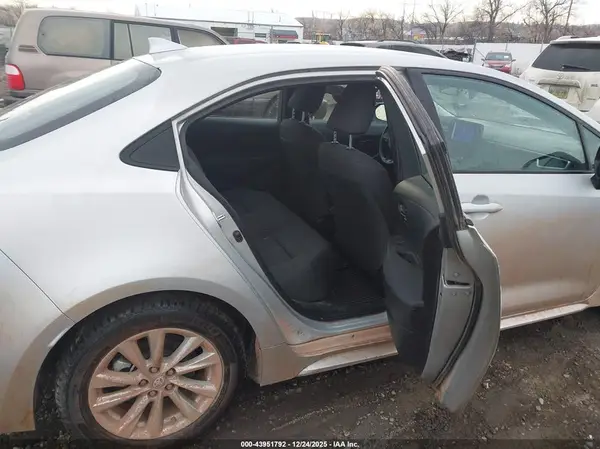 5YFB4MDE2RP170860 2024 TOYOTA COROLLA - Image 8