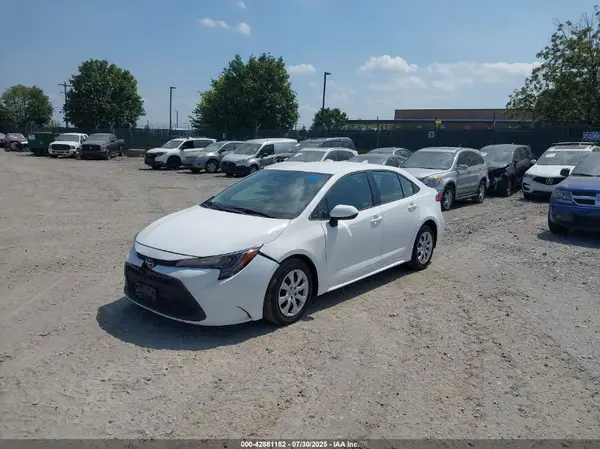 5YFB4MDE2RP186525 2024 TOYOTA COROLLA - Image 2