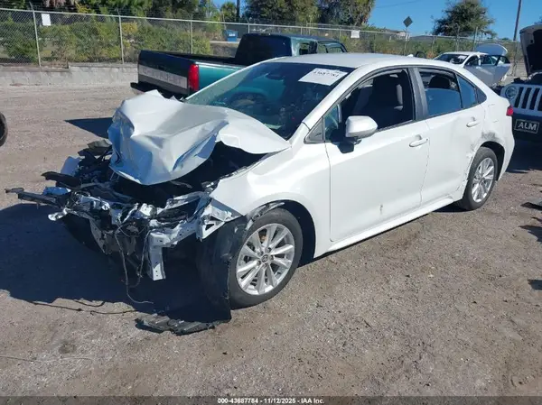 5YFB4MDE2RP193703 2024 TOYOTA COROLLA - Image 2