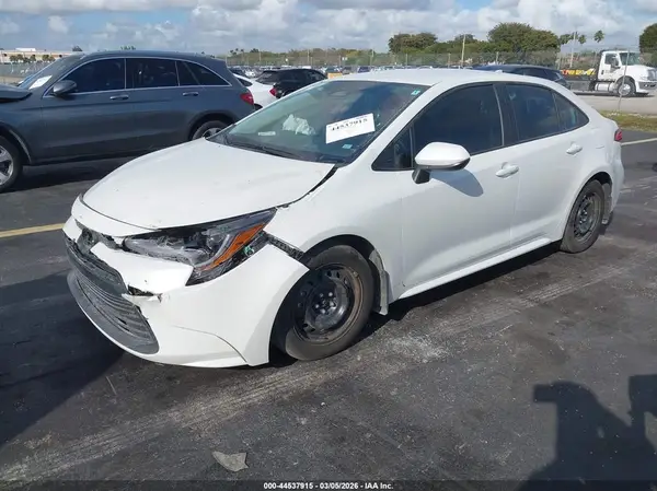 5YFB4MDE2RP206885 2024 TOYOTA COROLLA - Image 2