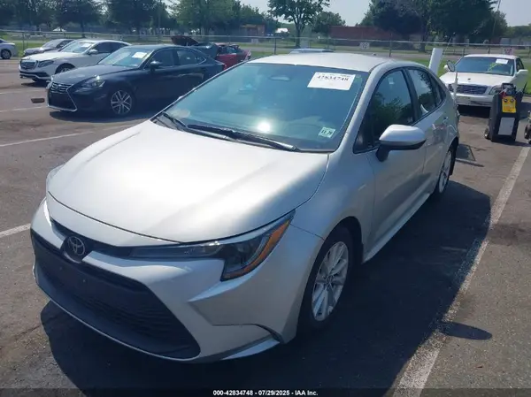 5YFB4MDE2SP234045 2025 TOYOTA COROLLA - Image 2