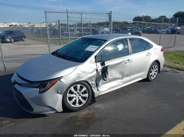 5YFB4MDE2SP234773 2025 TOYOTA COROLLA - Image 2