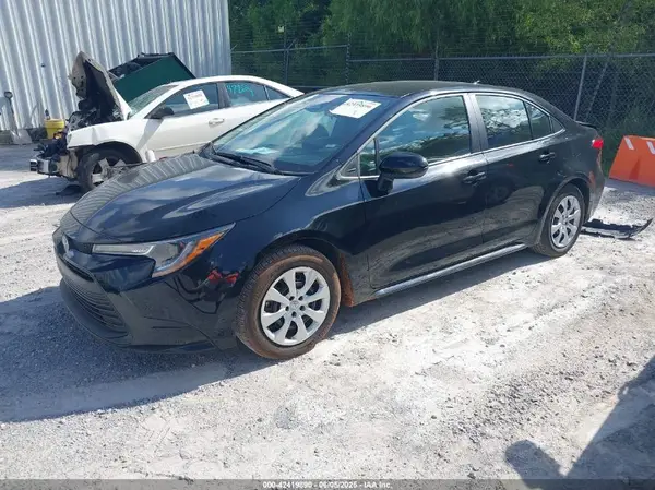 5YFB4MDE2SP242260 2025 TOYOTA COROLLA - Image 2