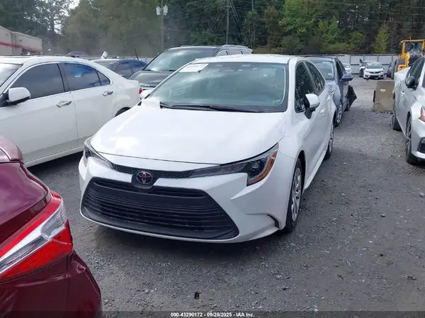 5YFB4MDE2SP266218 2025 TOYOTA COROLLA - Image 2