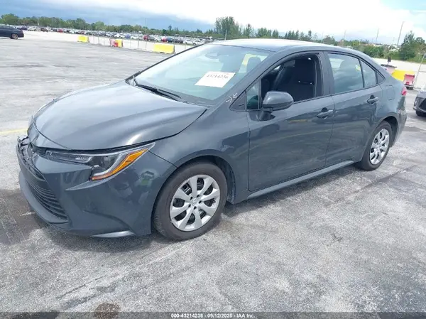 5YFB4MDE2SP269698 2025 TOYOTA COROLLA - Image 2