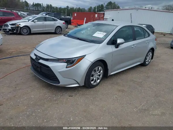 5YFB4MDE2SP277672 2025 TOYOTA COROLLA - Image 2