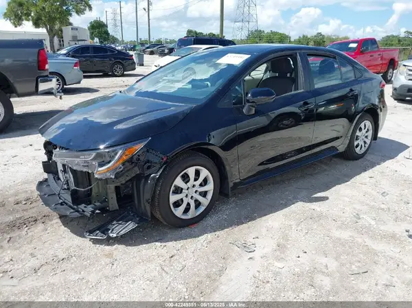 5YFB4MDE2SP278126 2025 TOYOTA COROLLA - Image 2