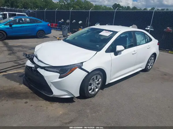 5YFB4MDE2SP285206 2025 TOYOTA COROLLA - Image 2
