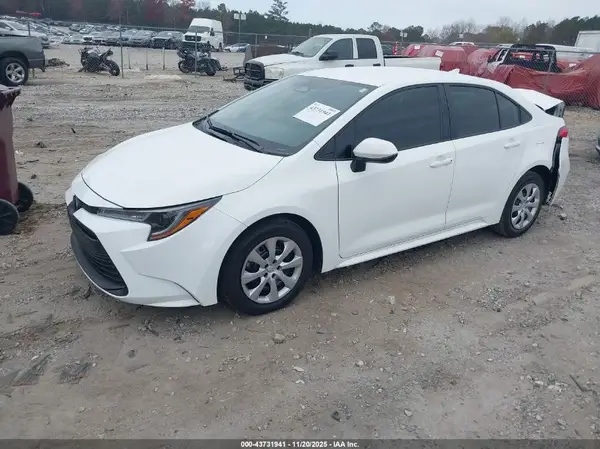 5YFB4MDE2SP296335 2025 TOYOTA COROLLA - Image 2