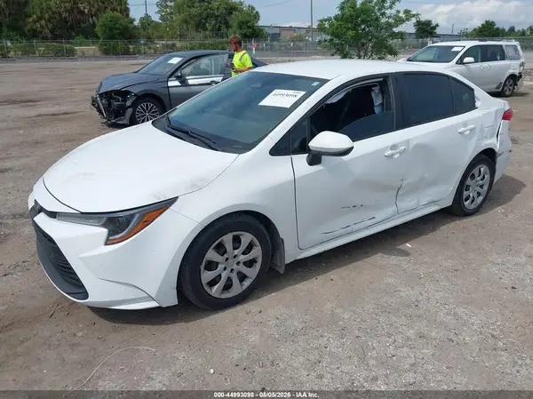 5YFB4MDE2SP298067 2025 TOYOTA COROLLA - Image 2