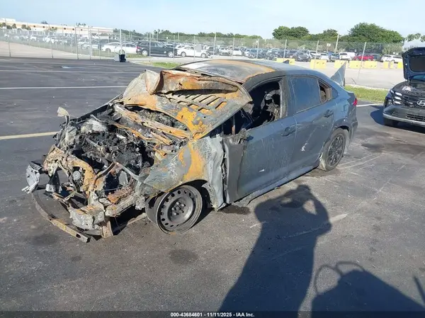 5YFB4MDE2SP299252 2025 TOYOTA COROLLA - Image 2