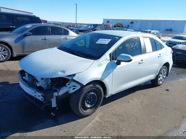 5YFB4MDE2SP302313 2025 TOYOTA COROLLA - Image 2
