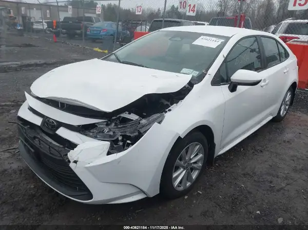 5YFB4MDE2SP318107 2025 TOYOTA COROLLA - Image 2