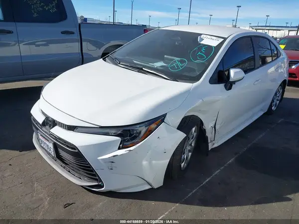 5YFB4MDE2SP332217 2025 TOYOTA COROLLA - Image 2