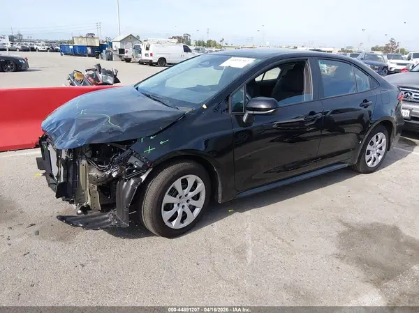 5YFB4MDE2SP352533 2025 TOYOTA COROLLA - Image 2