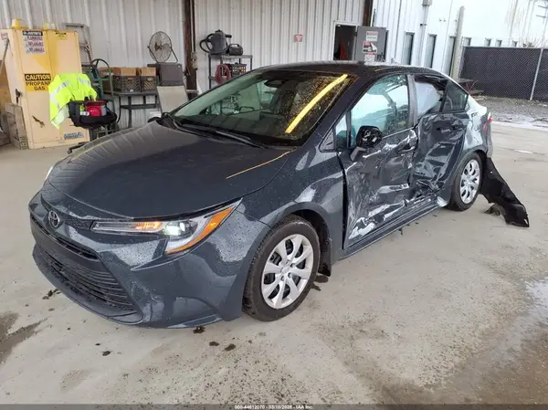 5YFB4MDE2SP358218 2025 TOYOTA COROLLA - Image 2