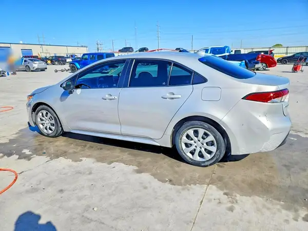 5YFB4MDE3PP004277 2023 TOYOTA COROLLA - Image 2