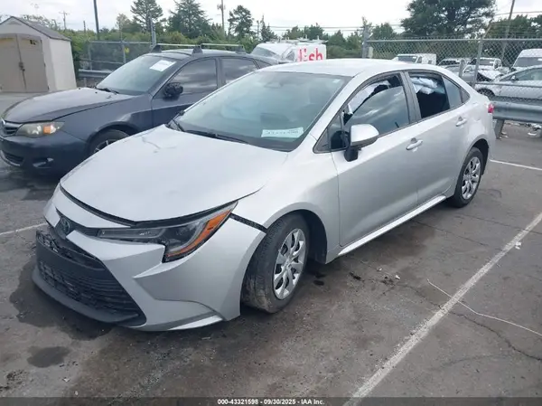 5YFB4MDE3PP006787 2023 TOYOTA COROLLA - Image 2