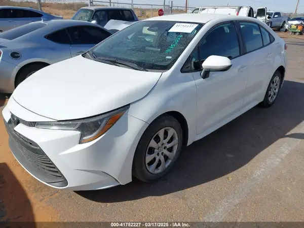 5YFB4MDE3PP008751 2023 TOYOTA COROLLA - Image 2