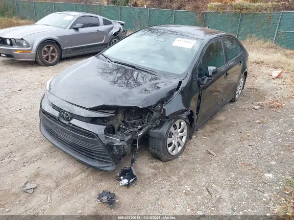5YFB4MDE3PP009527 2023 TOYOTA COROLLA - Image 2