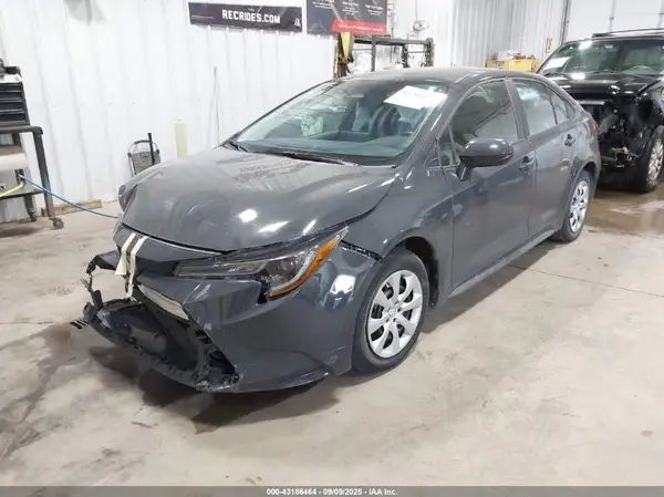 5YFB4MDE3PP040602 2023 TOYOTA COROLLA - Image 2